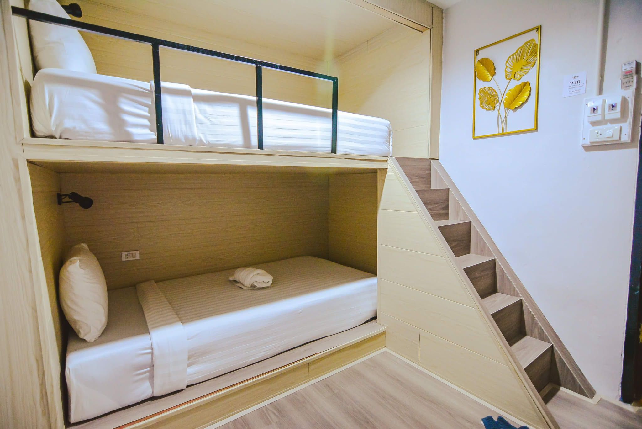 Budget Bunk Room